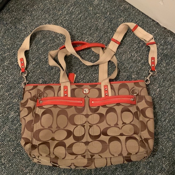 Coach purse with cross body handle - Picture 1 of 7